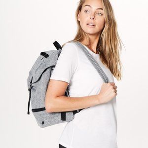💜 Lululemon Go Lightly Heathered Backpack Grey